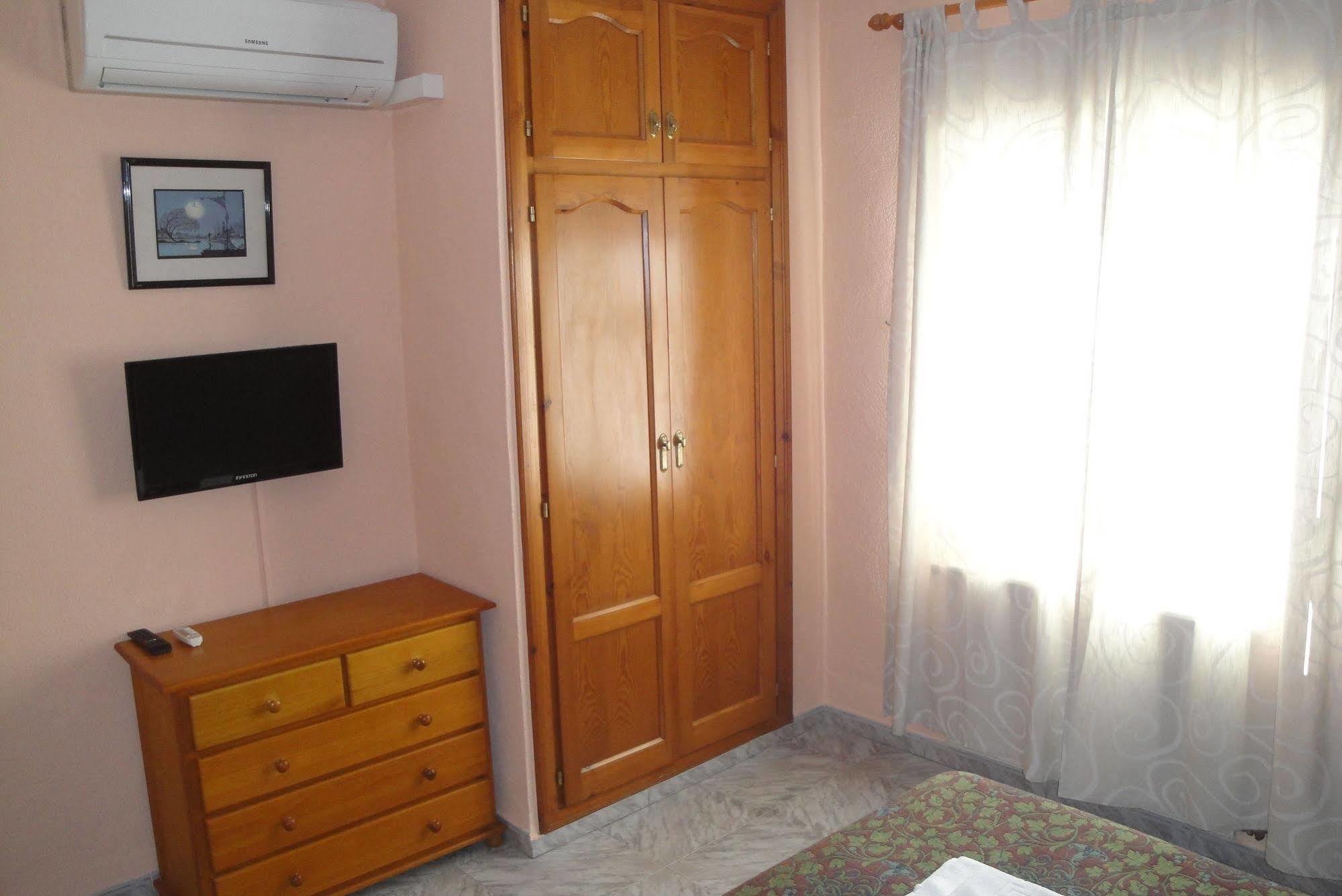 Hostal Cristina Denia Exterior foto